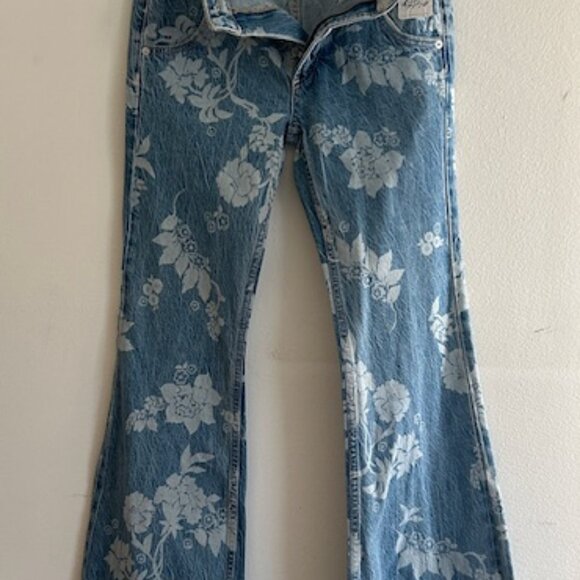 We The Free FP Blue Sky Yoke Floral Naomi Printed Slim Flare Mid Rise Jeans NWT - Picture 9 of 16